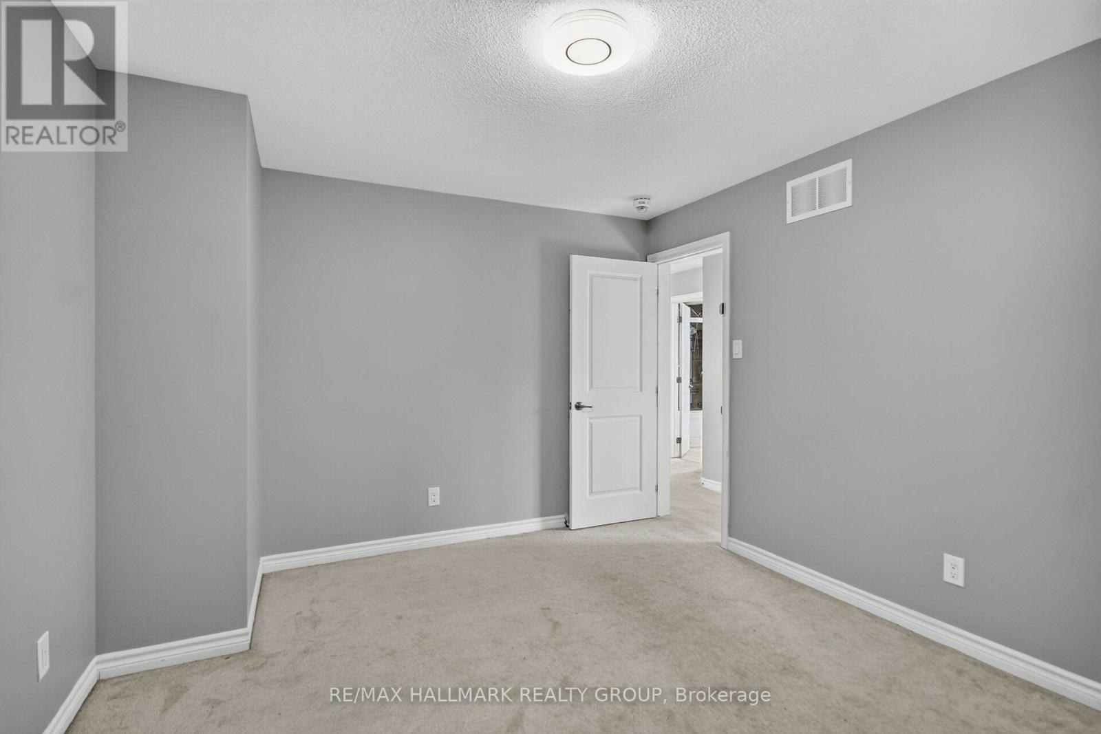 18 Sweetbay Circle, Ottawa, ON, K2S 0W8 - 29