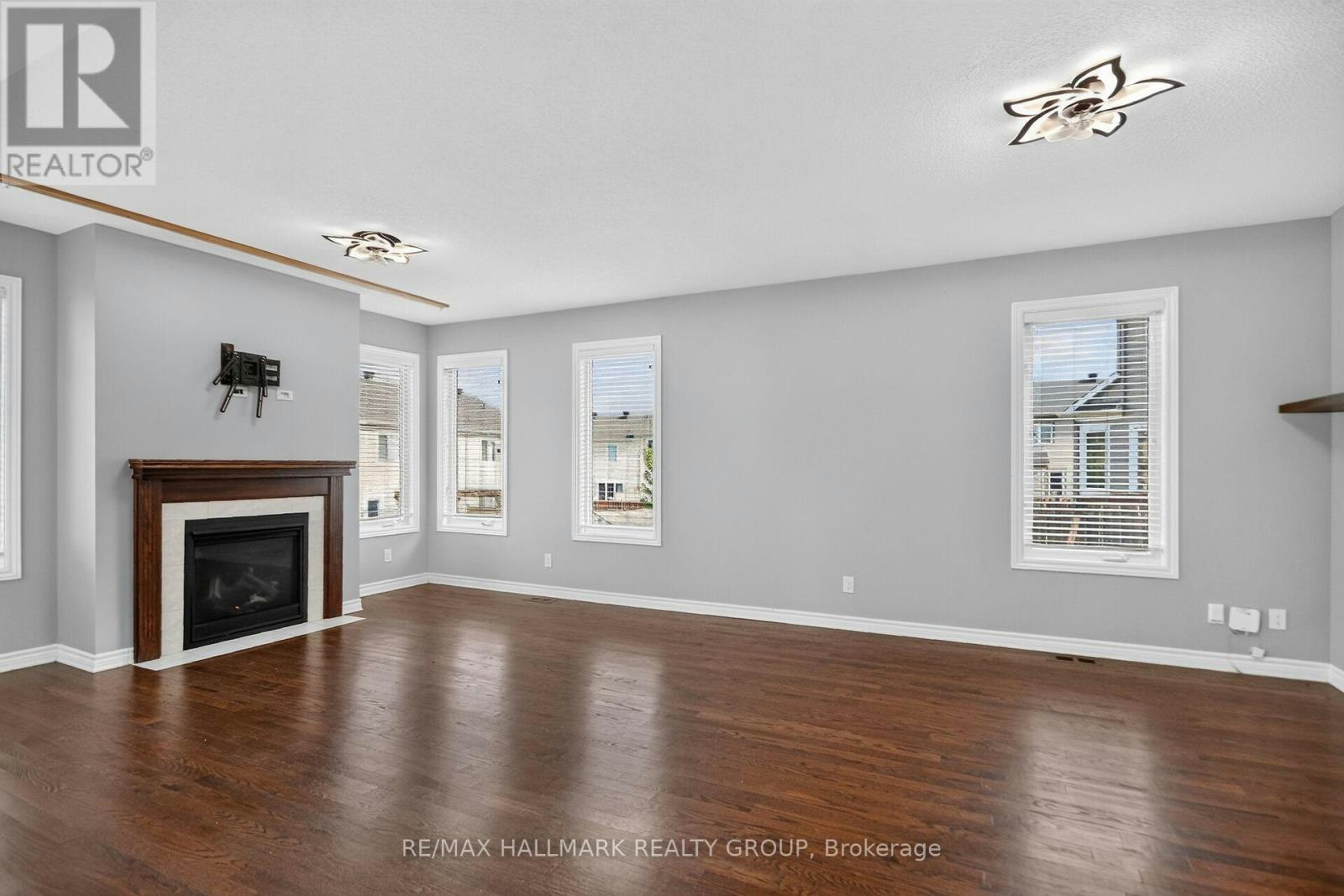 18 Sweetbay Circle, Ottawa, ON, K2S 0W8 - 8