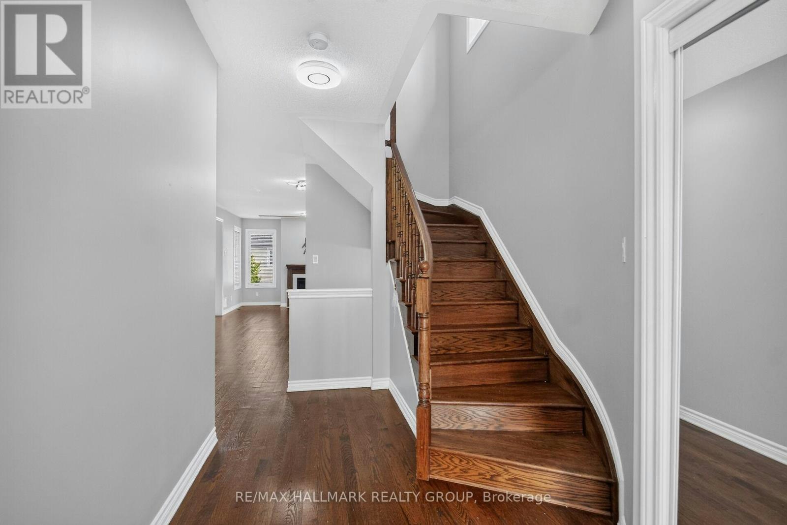 18 Sweetbay Circle, Ottawa, ON, K2S 0W8 - 5