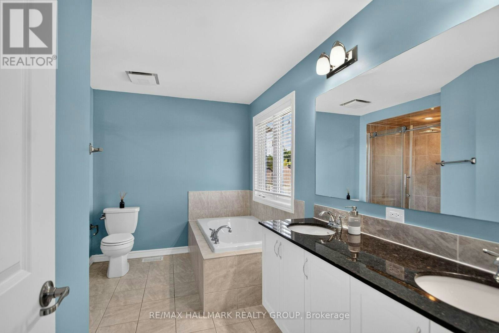 18 Sweetbay Circle, Ottawa, ON, K2S 0W8 - 24