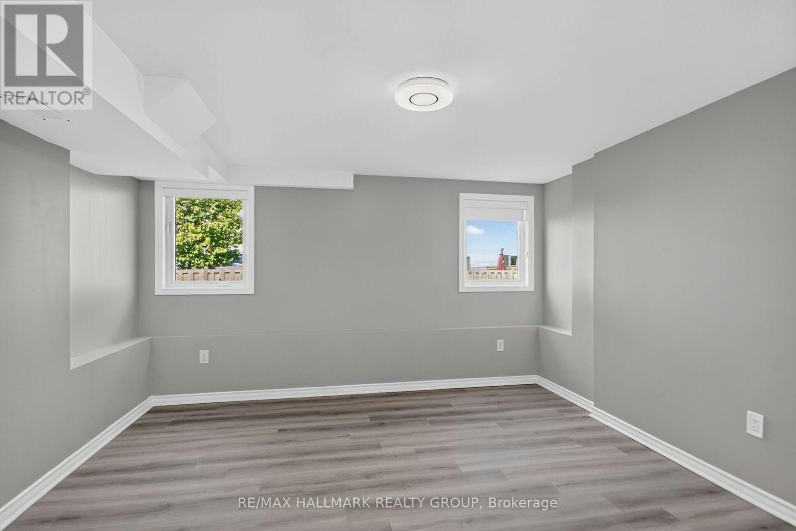 18 Sweetbay Circle, Ottawa, ON, K2S 0W8 - 32
