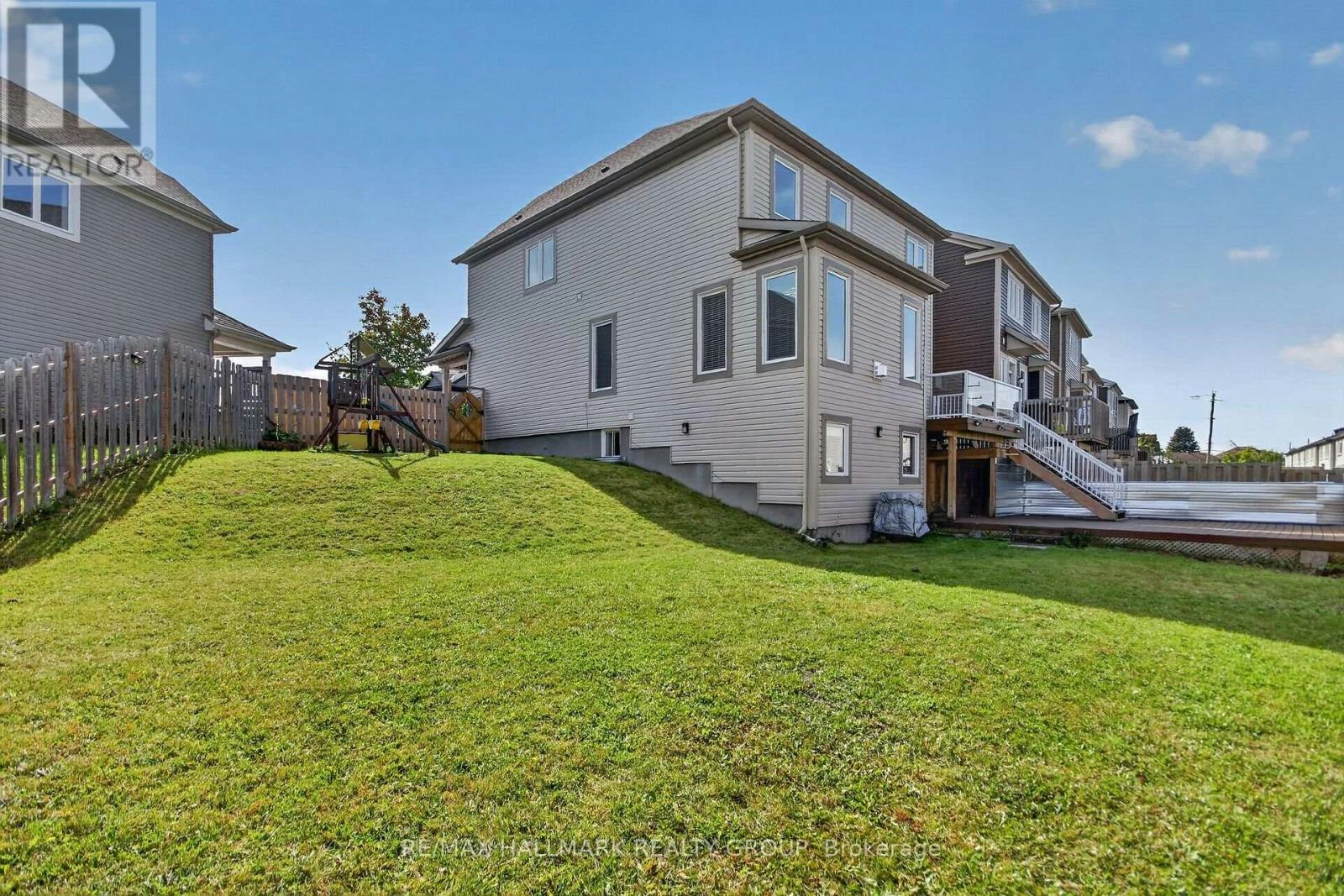 18 Sweetbay Circle, Ottawa, ON, K2S 0W8 - 45