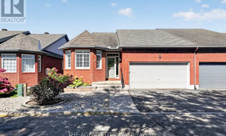 111 Bartlett Private