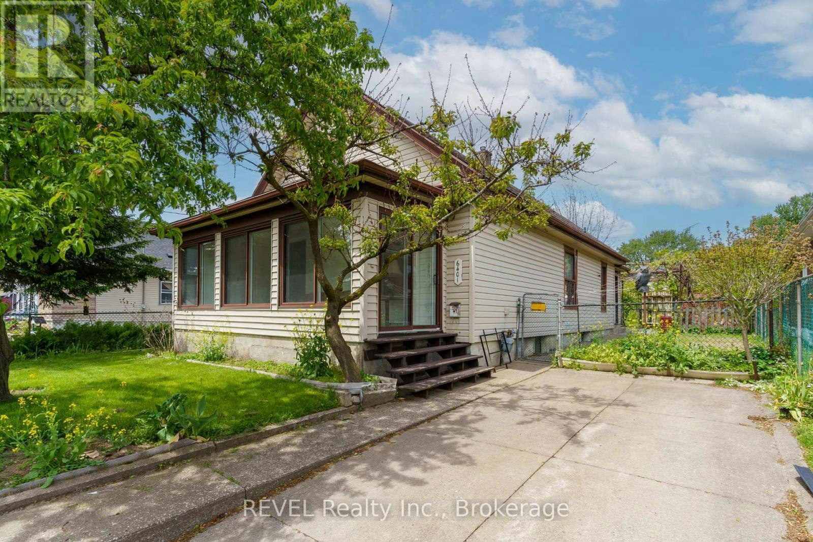 6401 Taylor Street, Niagara Falls, ON, L2G 2E9