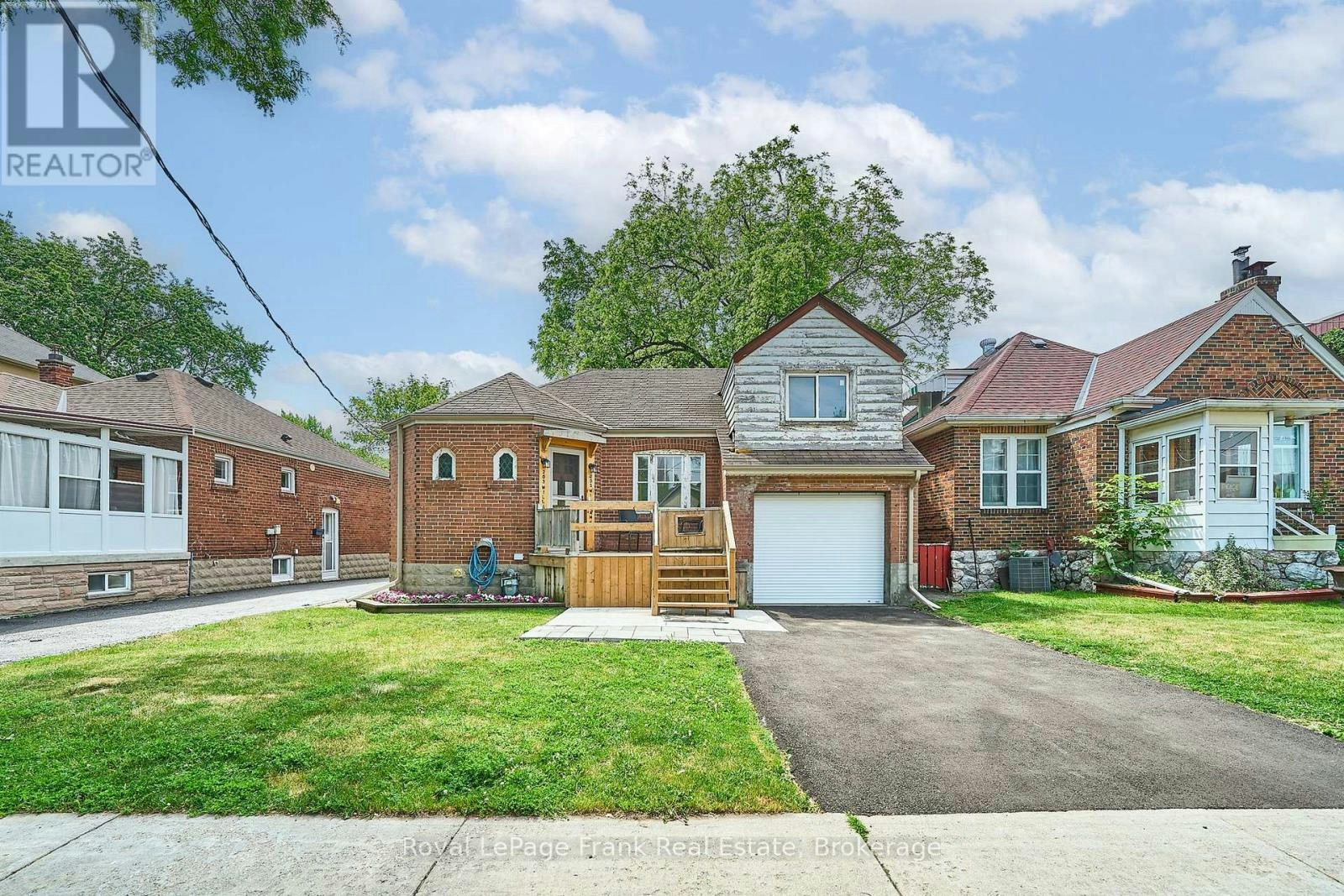 203 William Street, Toronto, ON, M9N 2H2