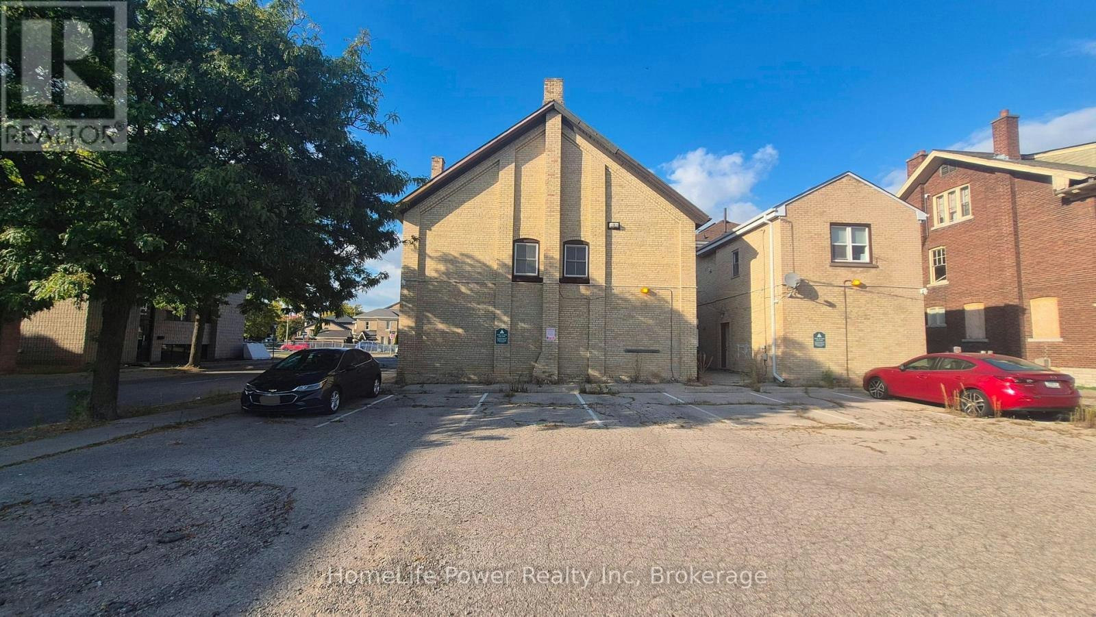 2U-35 Wellington Street, Brantford, ON, N3P 1S8 - 14