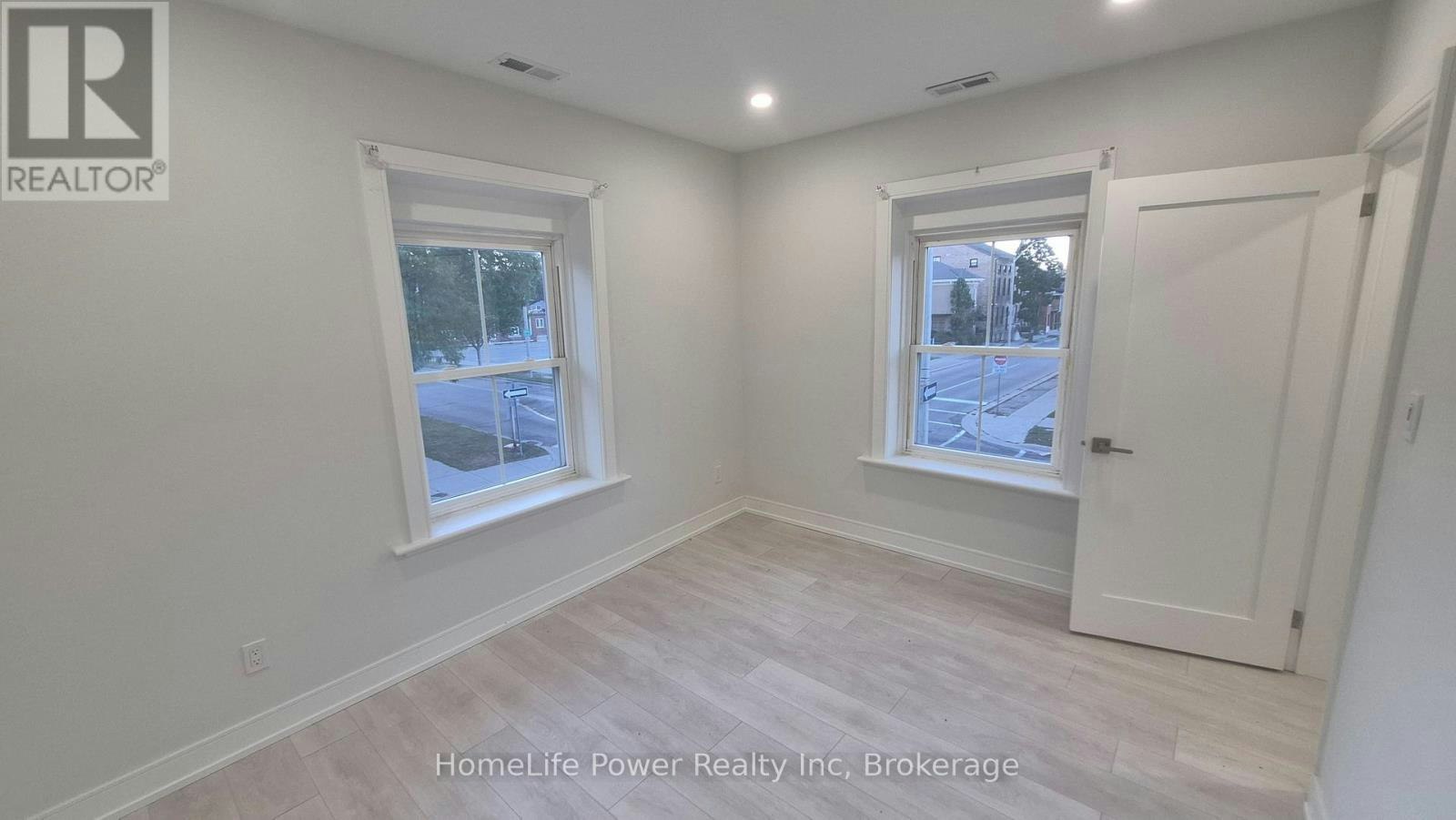 2U-35 Wellington Street, Brantford, ON, N3P 1S8 - 10