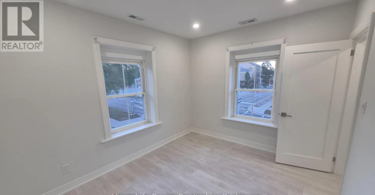 2U-35 Wellington Street, Brantford, ON, N3P 1S8 - 10