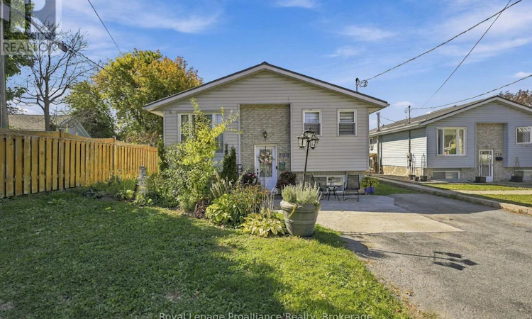 208 Byron Street