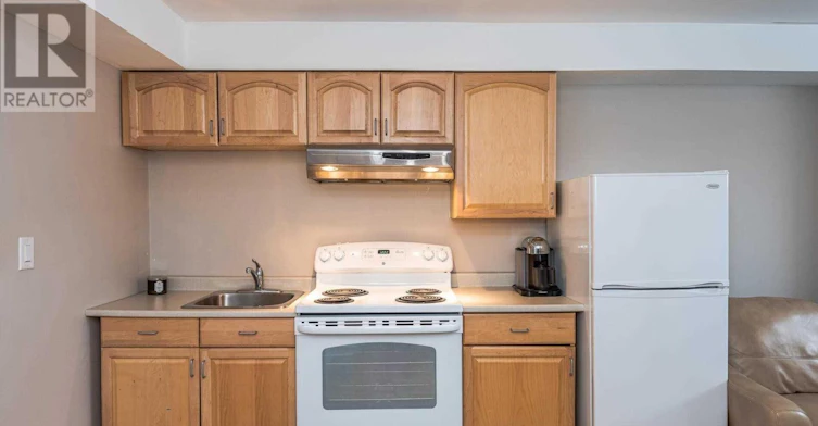 5-15 Markdale Avenue, Toronto, ON, M6C 1S8 - 4