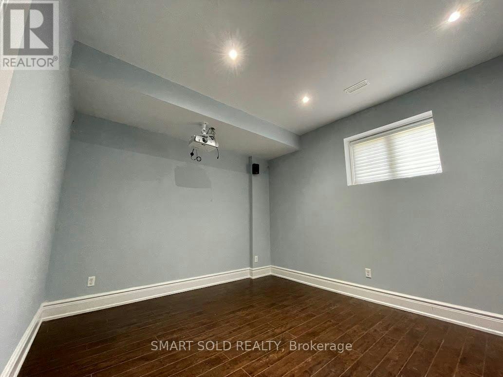 BSMT-11 Lurgan Drive, Toronto, ON, M2N 2G1 - 3