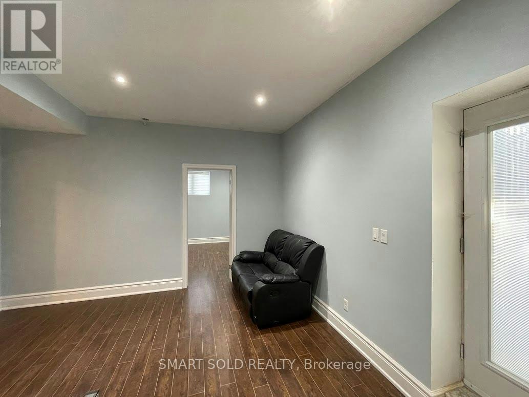 BSMT-11 Lurgan Drive, Toronto, ON, M2N 2G1 - 4