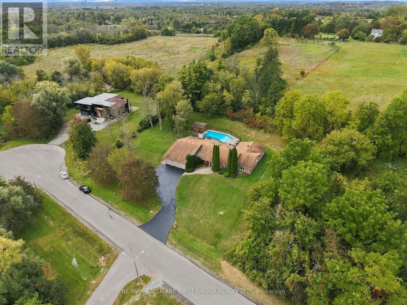 4 Mcnamara Court, Ajax, ON, L1T 4W6