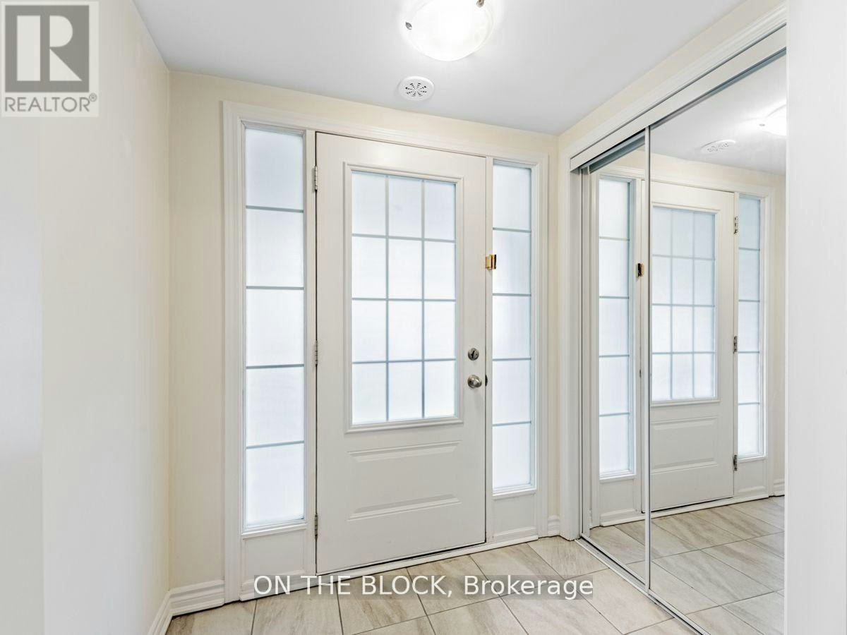 2425 Fall Harvest Crescent, Pickering, ON, L1X 0G1 - 4