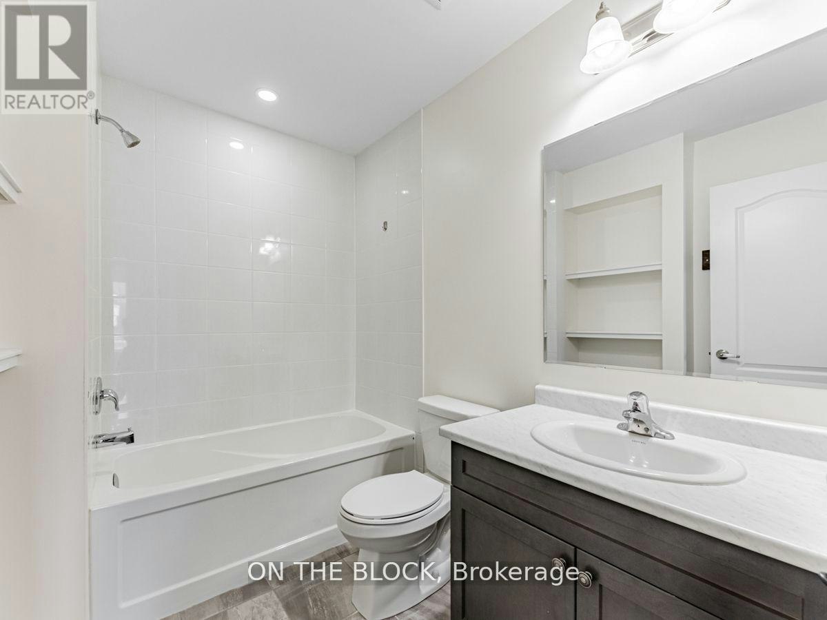 2425 Fall Harvest Crescent, Pickering, ON, L1X 0G1 - 32