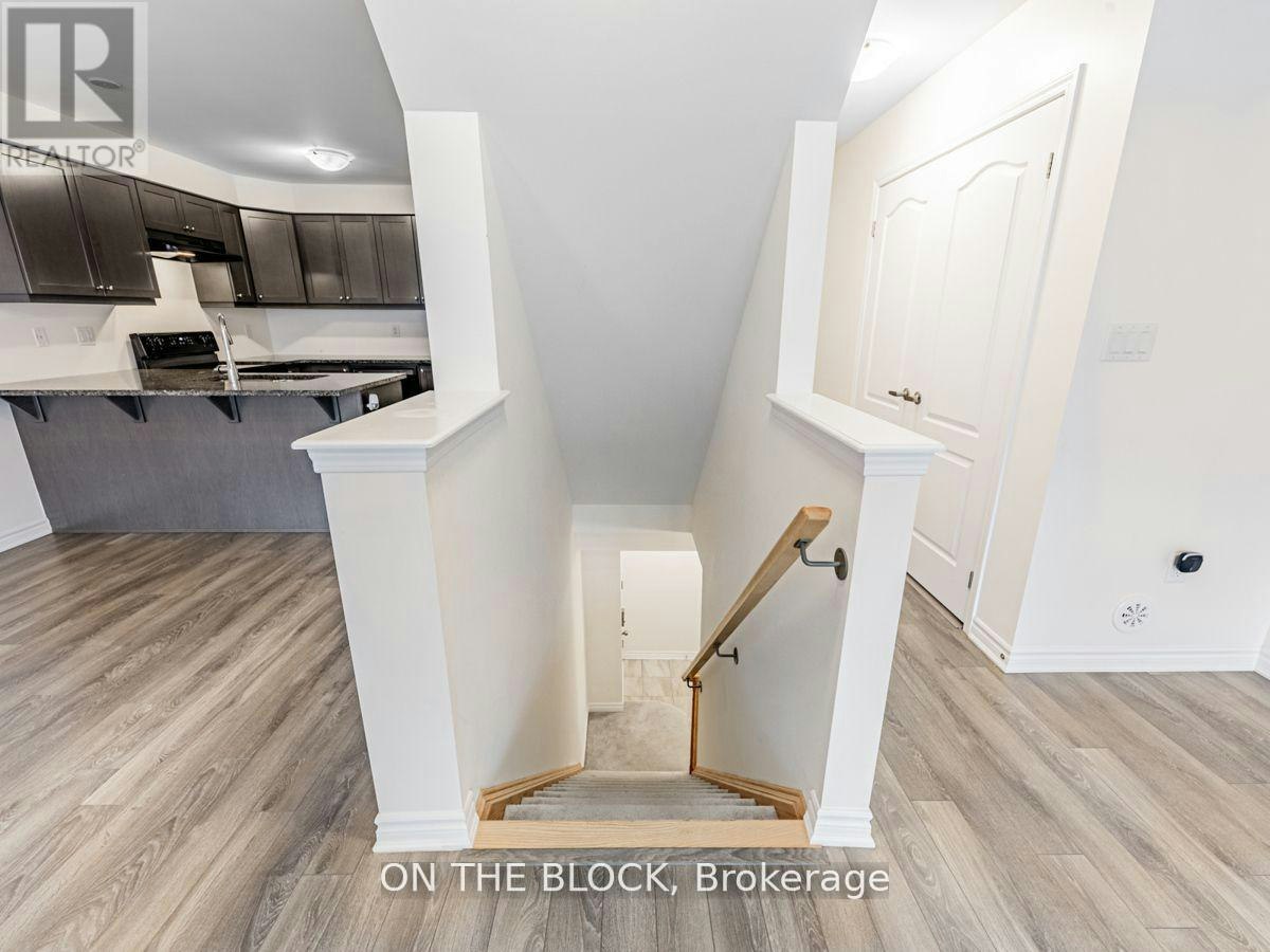 2425 Fall Harvest Crescent, Pickering, ON, L1X 0G1 - 9