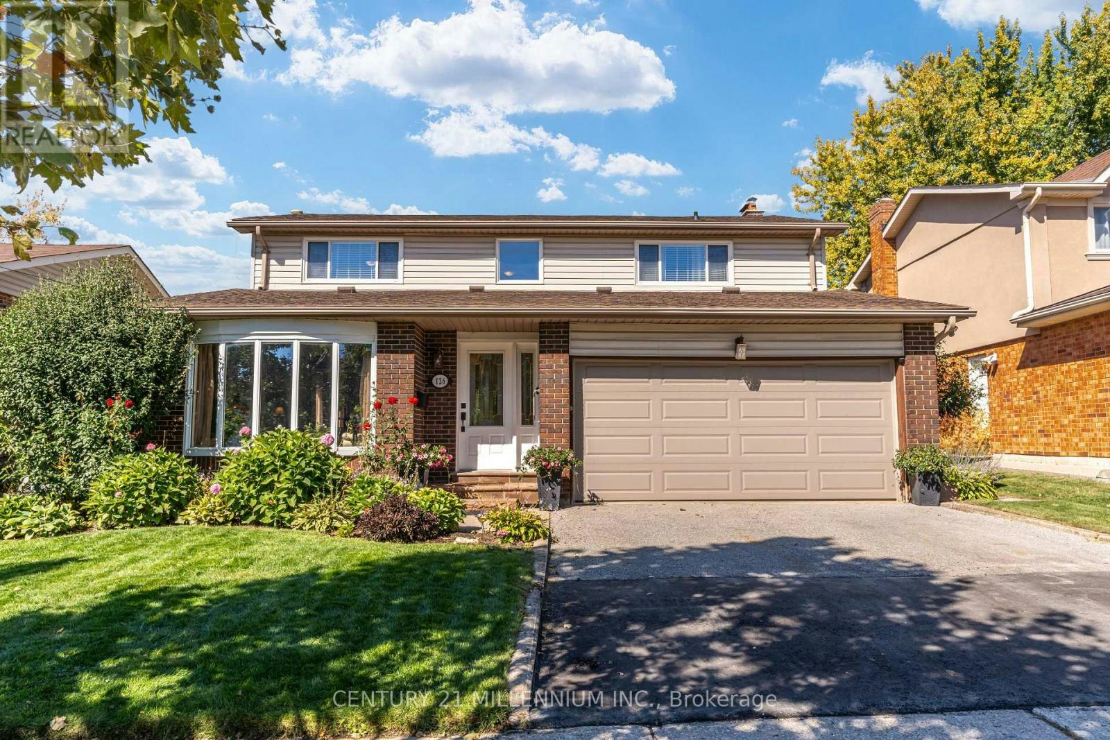 126 Elgin Drive, Brampton, ON, L6Y 2E8