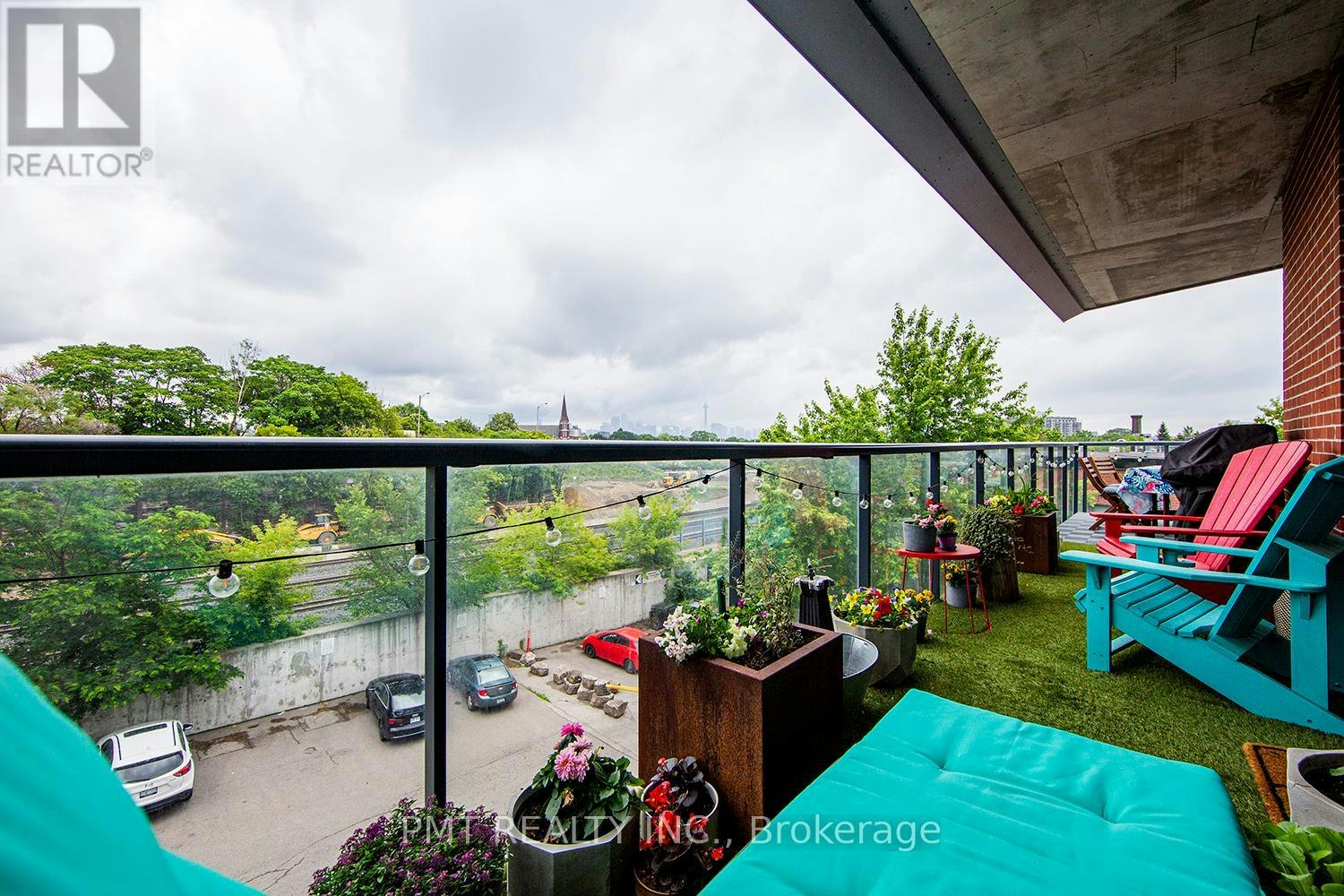 311-369 Sorauren Avenue, Toronto, ON, M6R 3C2 - 28