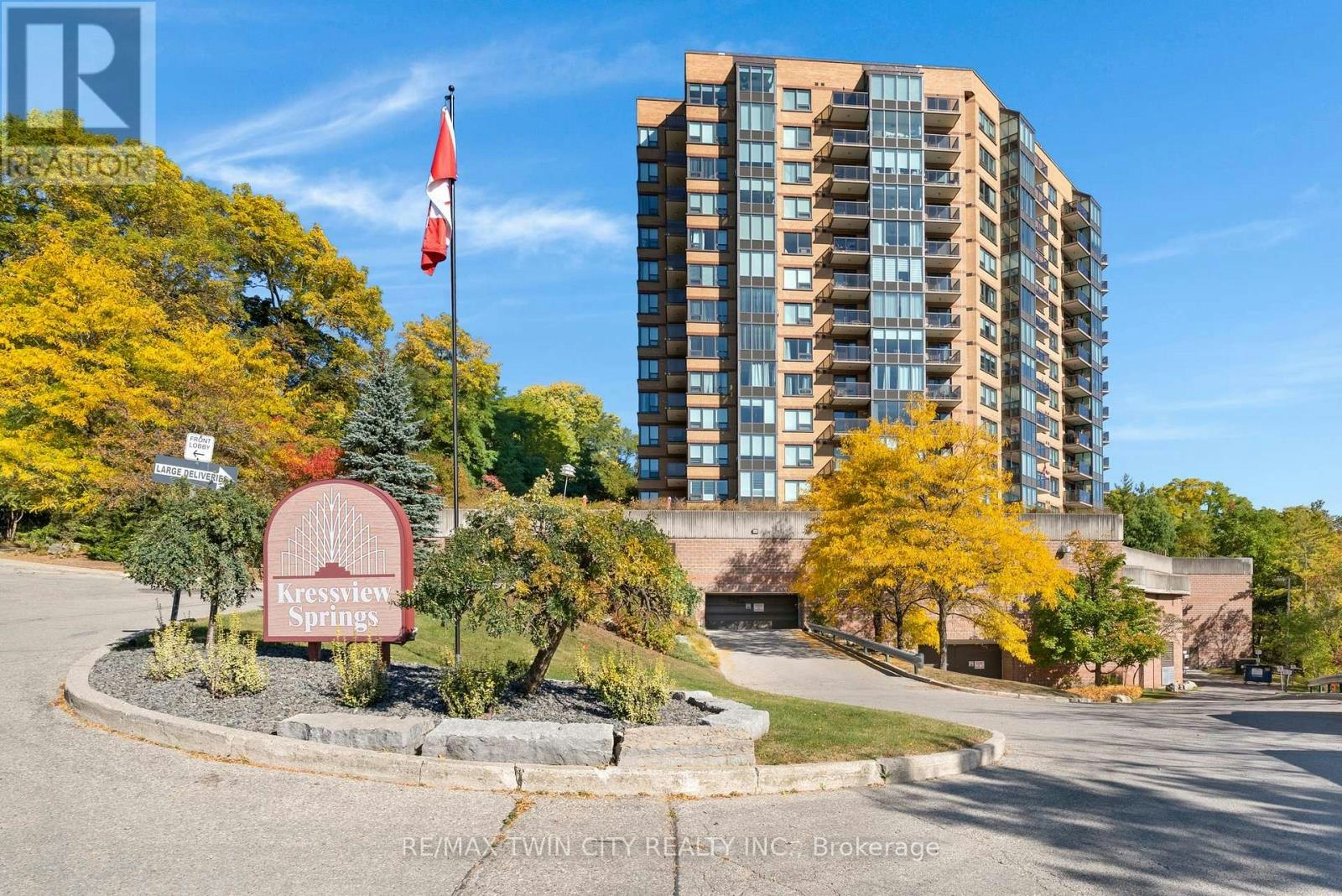 237 King Street W, Cambridge, ON, N3H 5L2