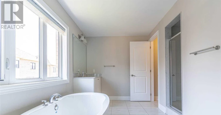 45 Walter English Drive, East Gwillimbury, ON, L9N 0R8 - 35