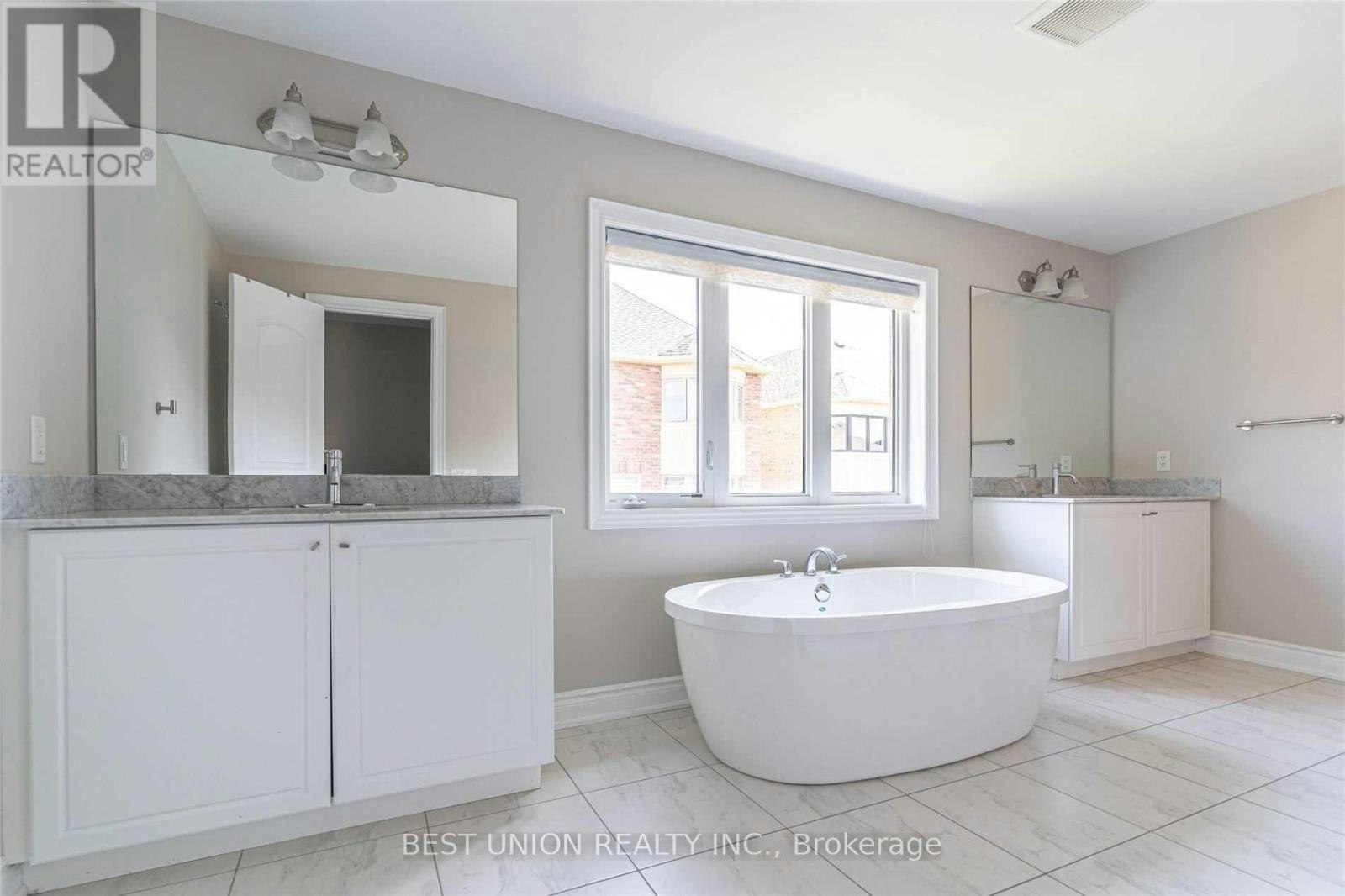 45 Walter English Drive, East Gwillimbury, ON, L9N 0R8 - 36