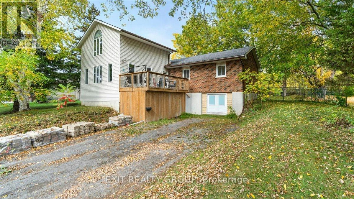 44 Hillcrest Drive, Quinte West, ON, K8V 0M6