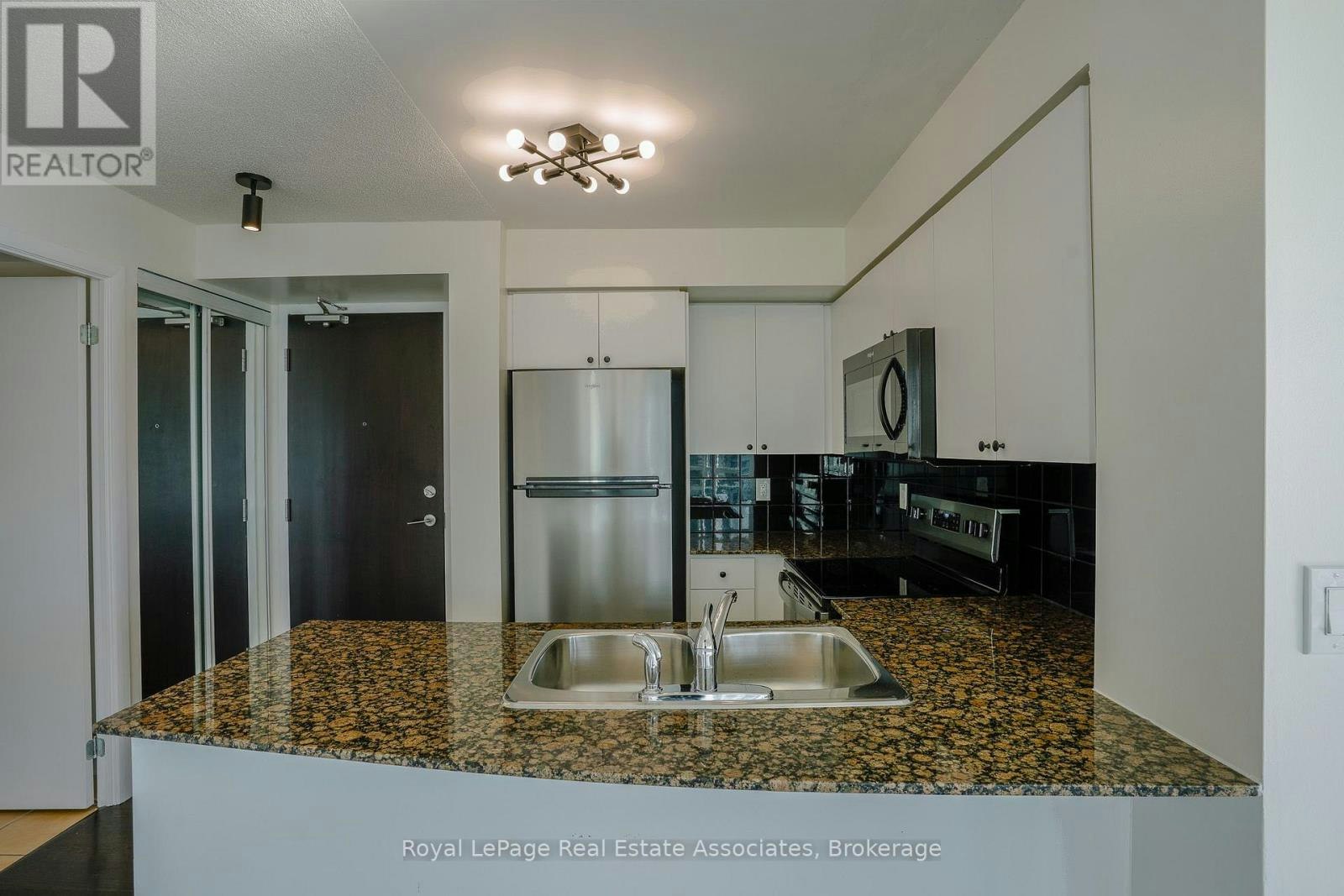 1904-231 Fort York Boulevard, Toronto, ON, M5V 1B2 - 24