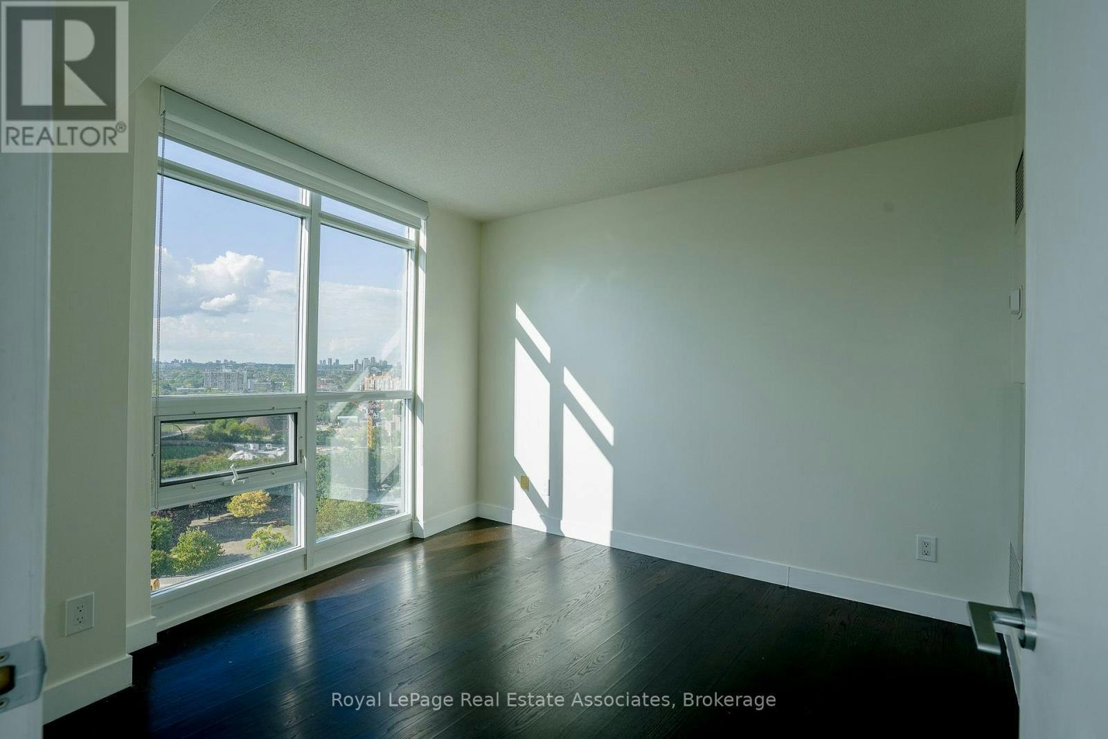 1904-231 Fort York Boulevard, Toronto, ON, M5V 1B2 - 21