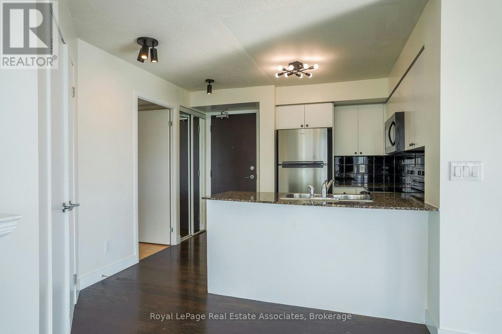 1904-231 Fort York Boulevard, Toronto, ON, M5V 1B2 - 20