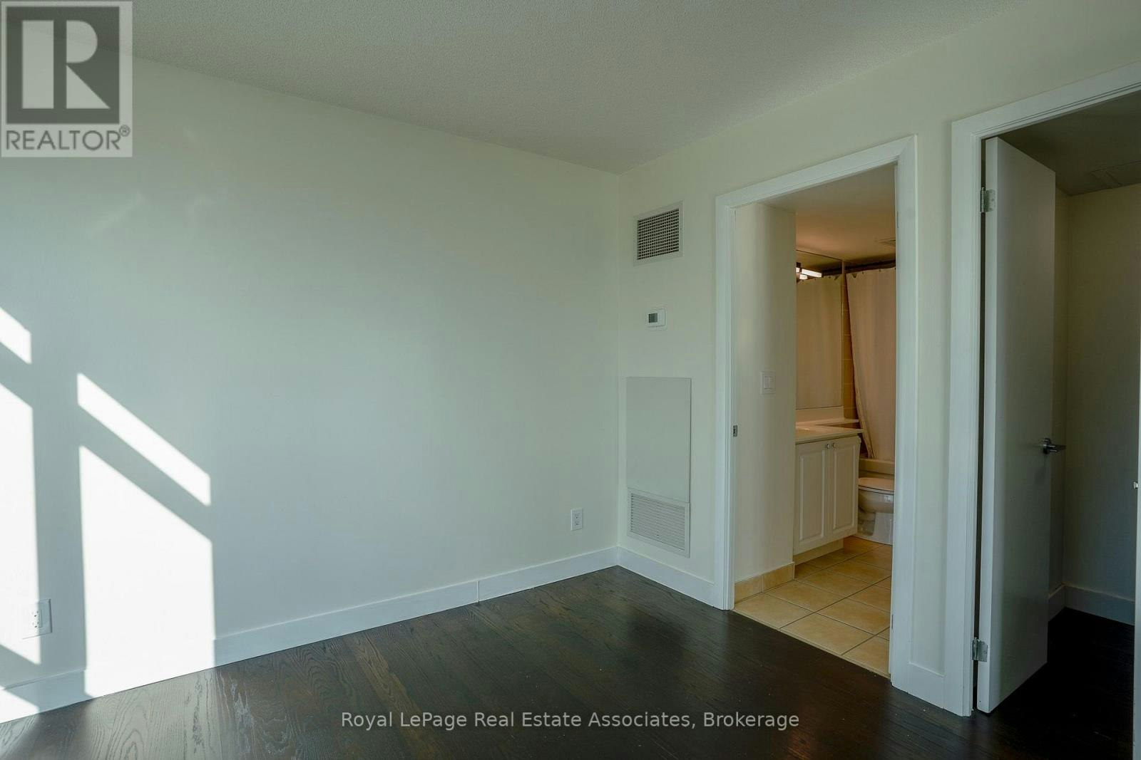 1904-231 Fort York Boulevard, Toronto, ON, M5V 1B2 - 15