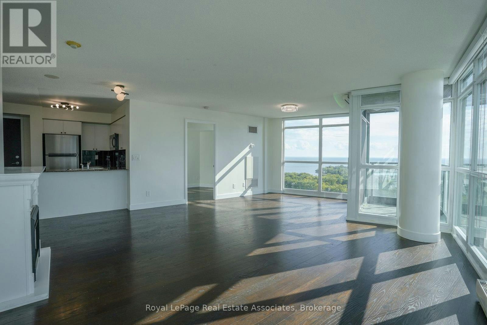 1904-231 Fort York Boulevard, Toronto, ON, M5V 1B2 - 8