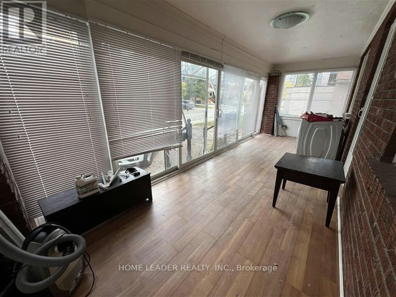 23 Franklin Avenue, Toronto, ON, M2N 1B7 - 6