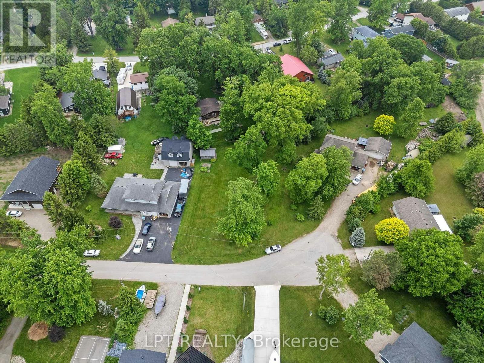 8452 Defore Drive, Lambton Shores, ON, N0M 1T0 - 31