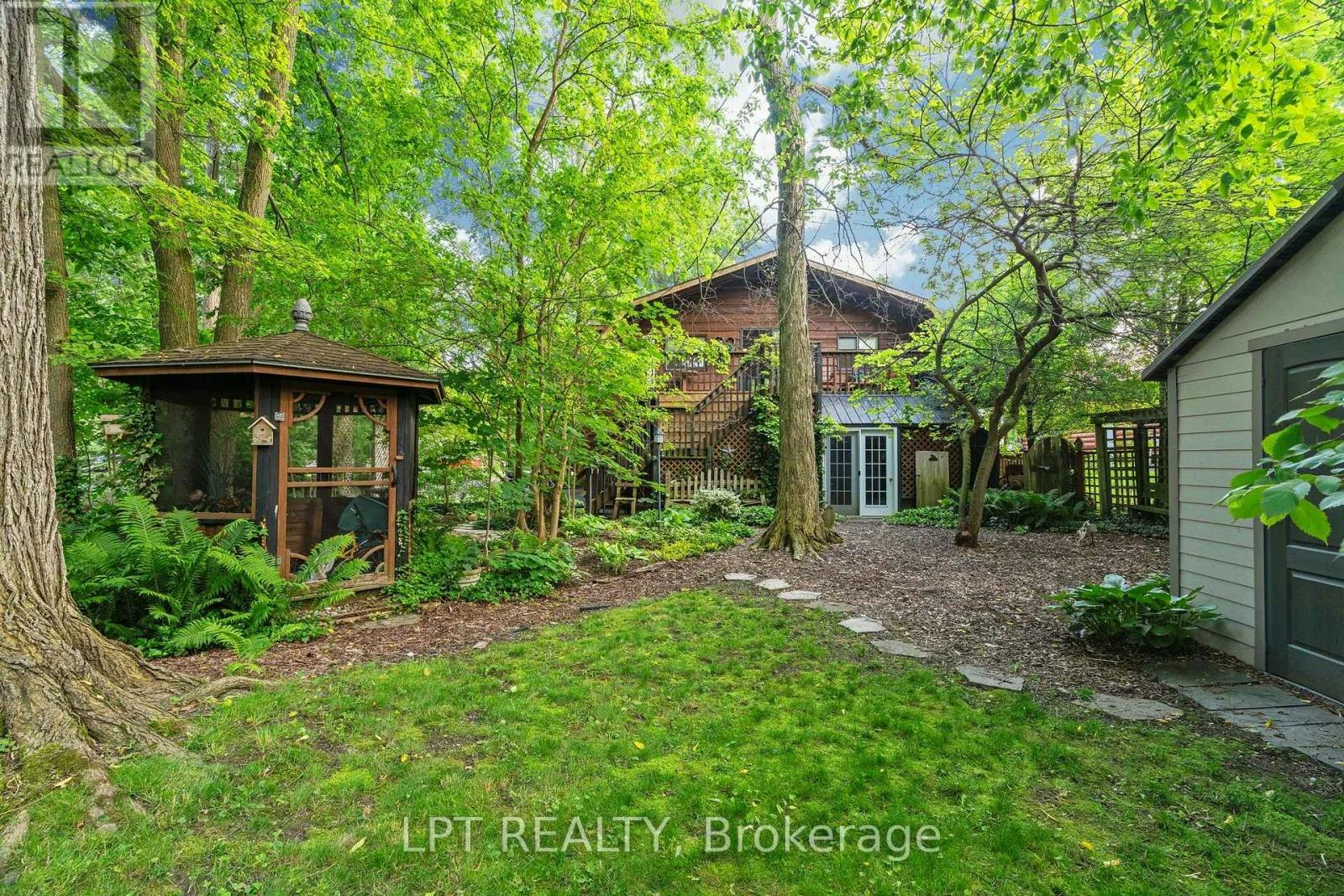 8452 Defore Drive, Lambton Shores, ON, N0M 1T0 - 42
