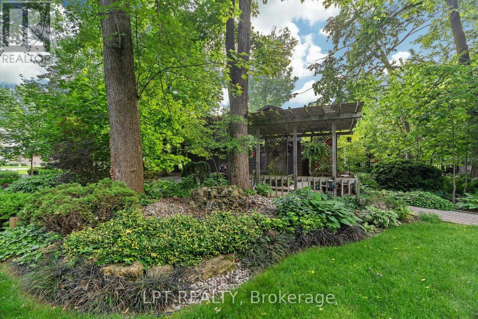 8452 Defore Drive, Lambton Shores, ON, N0M 1T0 - 39