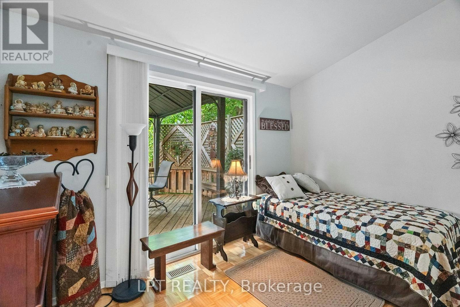 8452 Defore Drive, Lambton Shores, ON, N0M 1T0 - 17