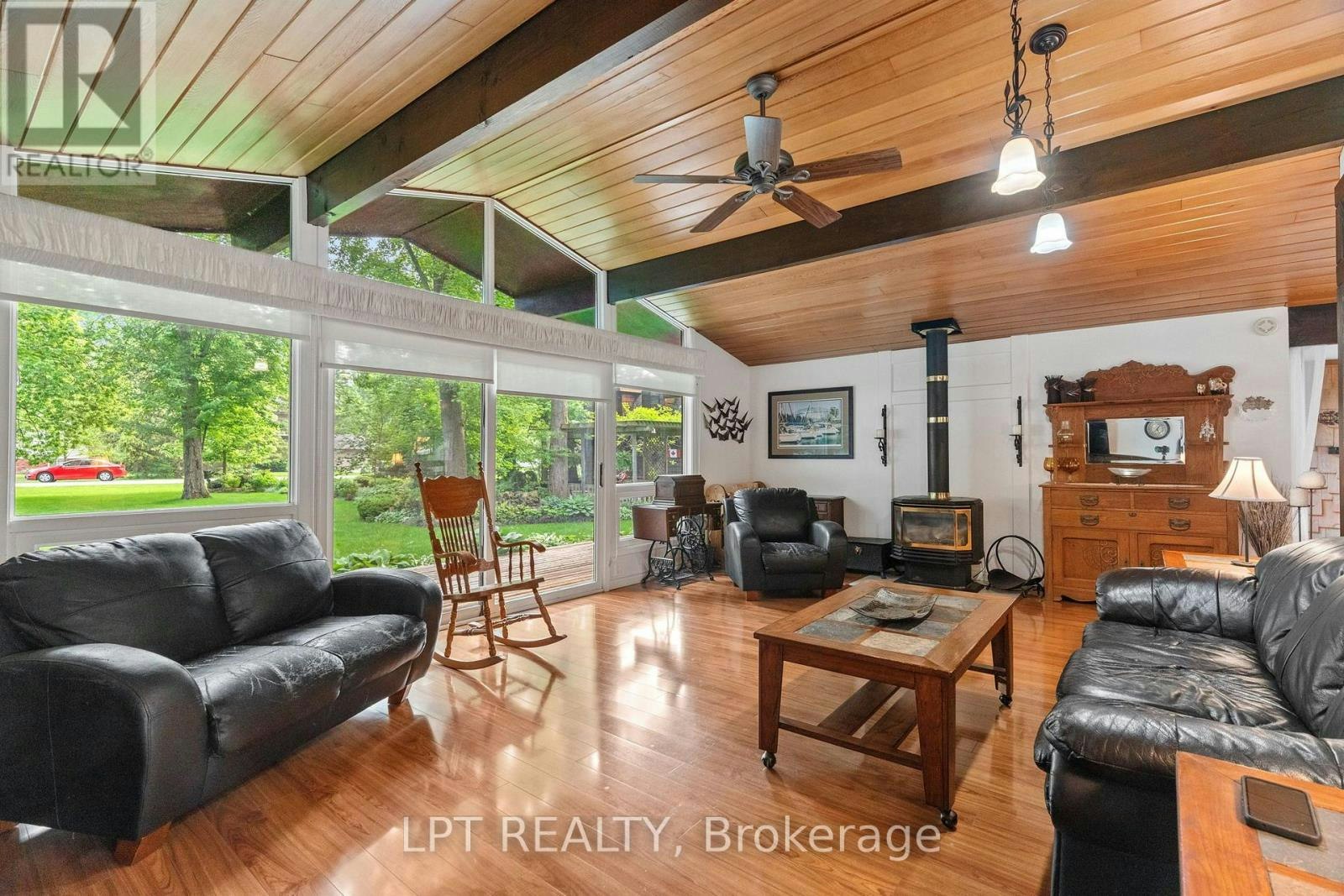 8452 Defore Drive, Lambton Shores, ON, N0M 1T0 - 9
