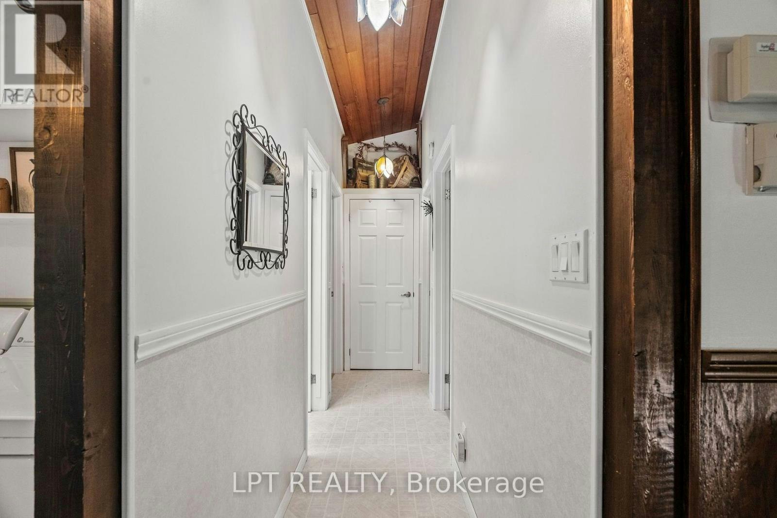 8452 Defore Drive, Lambton Shores, ON, N0M 1T0 - 14