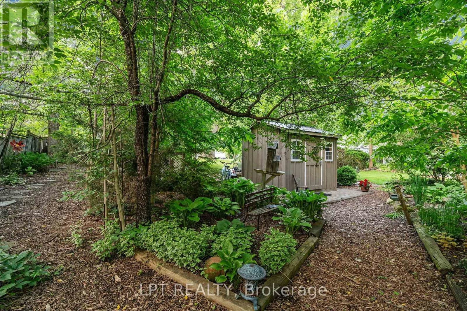 8452 Defore Drive, Lambton Shores, ON, N0M 1T0 - 43