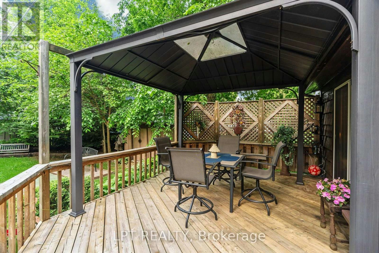 8452 Defore Drive, Lambton Shores, ON, N0M 1T0 - 46