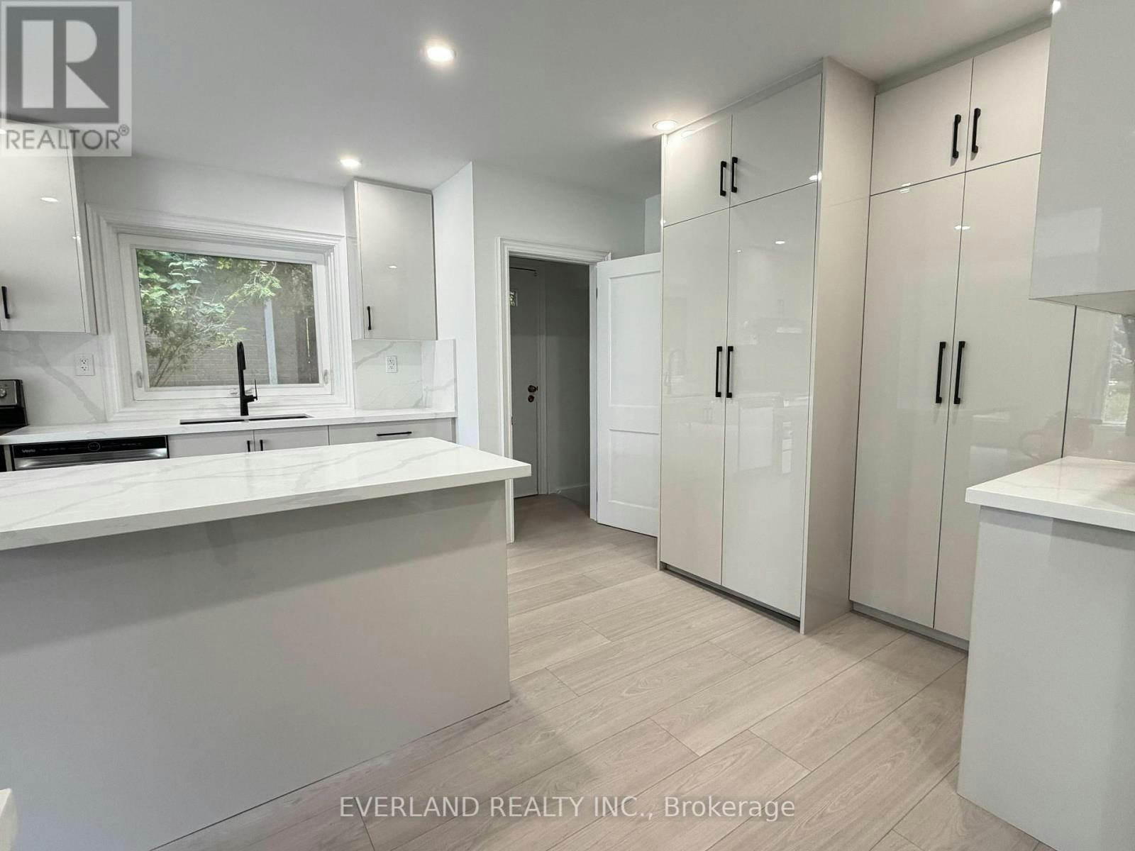 MAIN-116 Sylvan Avenue, Toronto, ON, M1M 1K3 - 9