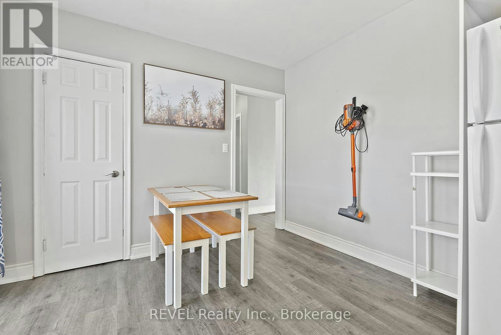 UPPER UNIT-8327 Parkway Drive, Niagara Falls, ON, L2G 6W8 - 9