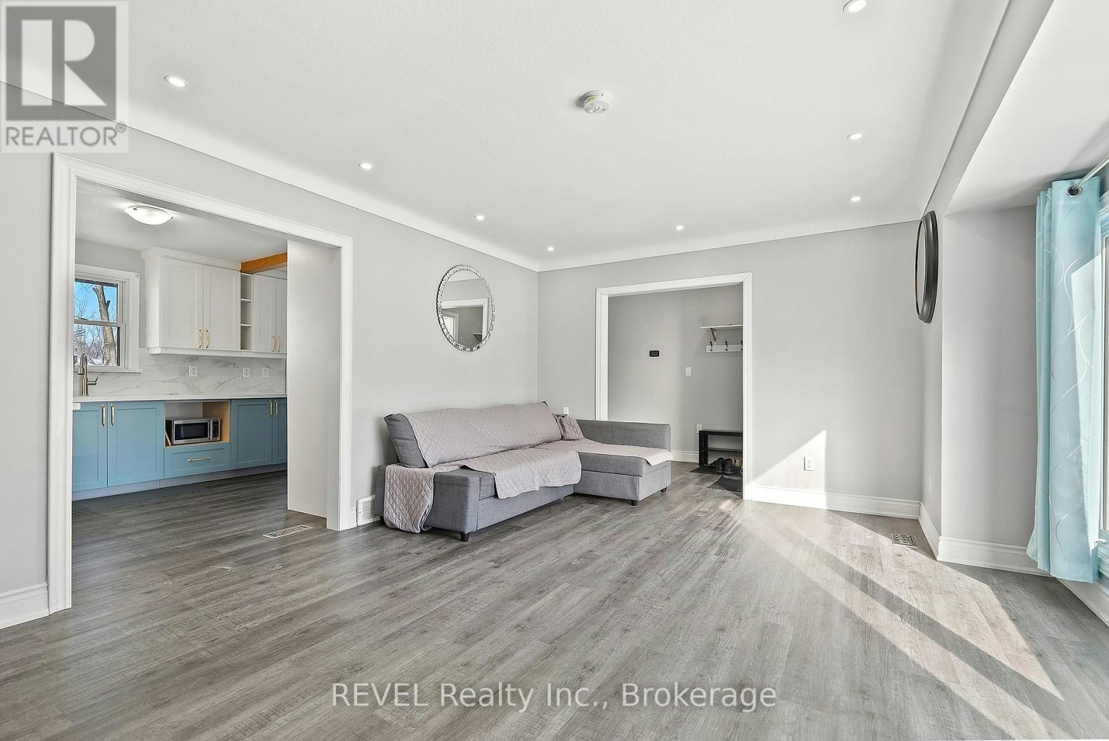 UPPER UNIT-8327 Parkway Drive, Niagara Falls, ON, L2G 6W8 - 7