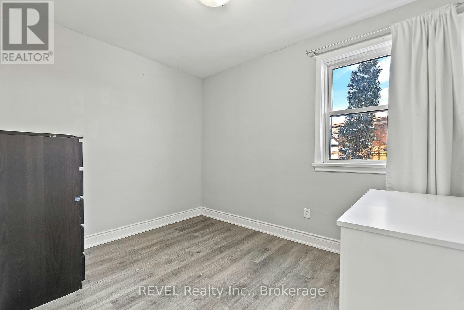 UPPER UNIT-8327 Parkway Drive, Niagara Falls, ON, L2G 6W8 - 16