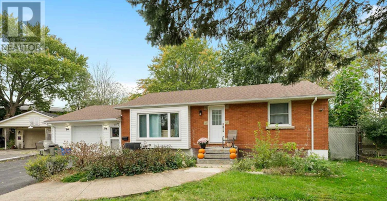 UPPER UNIT-8327 Parkway Drive, Niagara Falls, ON, L2G 6W8 - 2