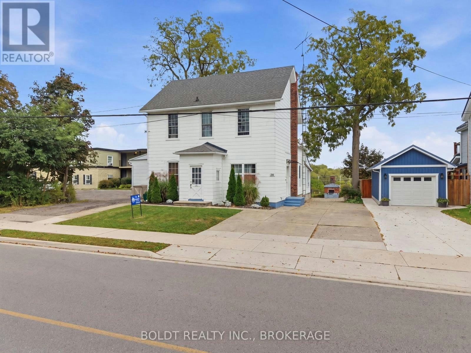 28 Chapel Street S, Thorold, ON, L2V 2C6