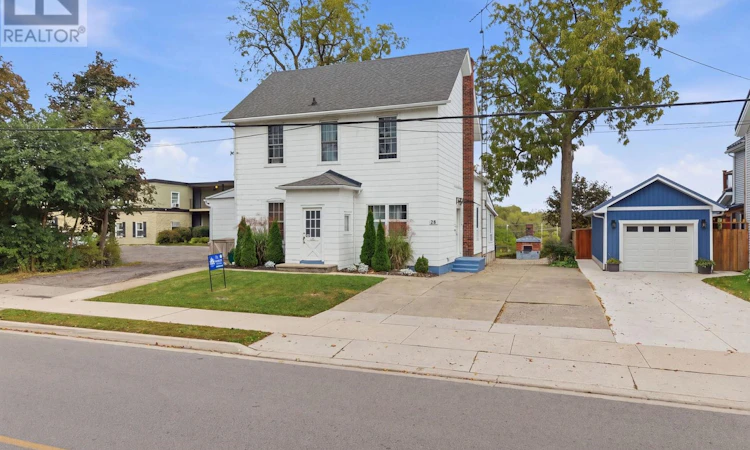 28 Chapel Street S