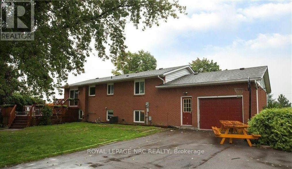 4823 Thirty Road N, Lincoln, ON, L3J 1W2 - 3