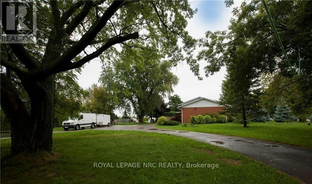 4823 Thirty Road N, Lincoln, ON, L3J 1W2 - 2