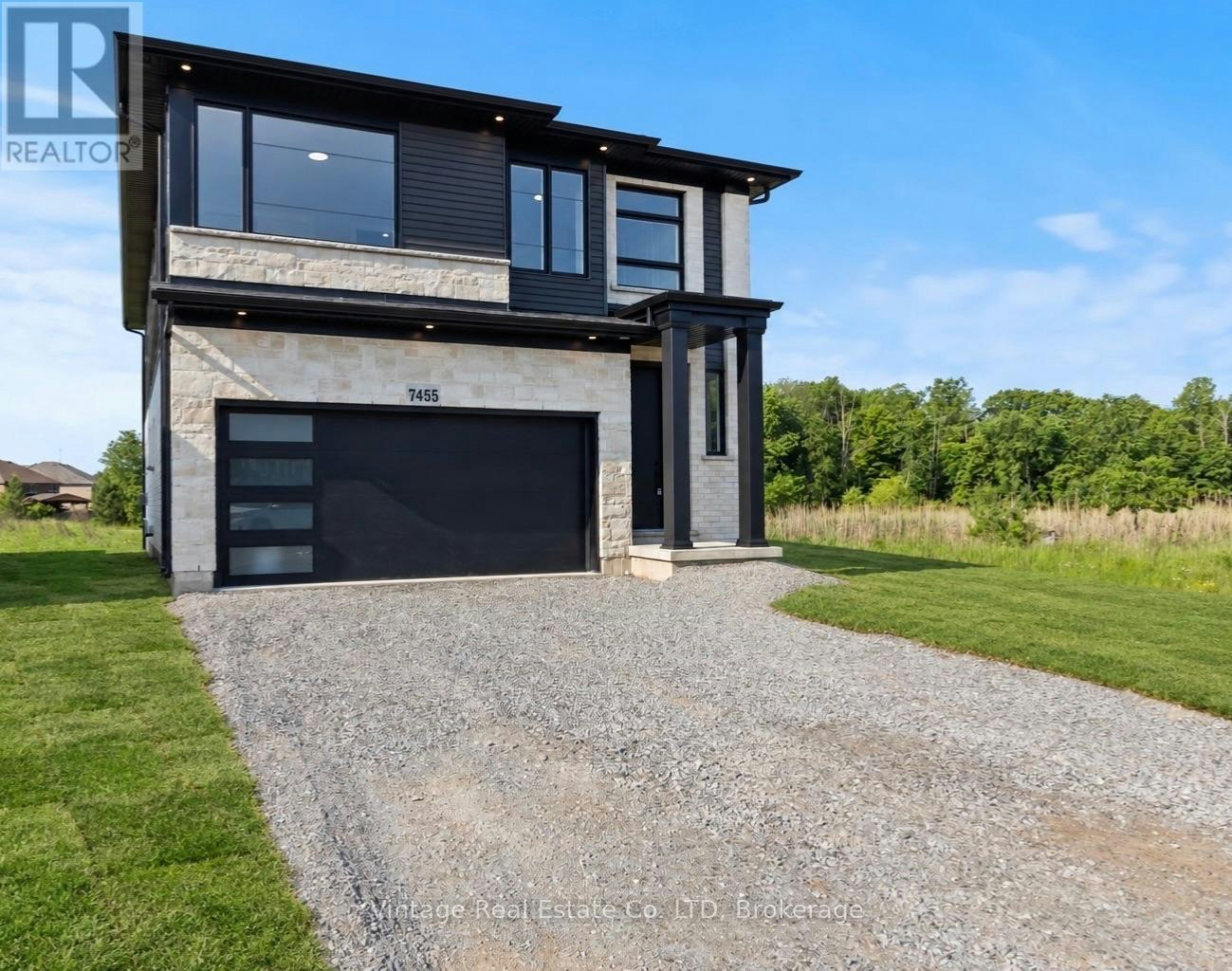 7455 Majestic Trail, Niagara Falls, ON, L2H 3V9
